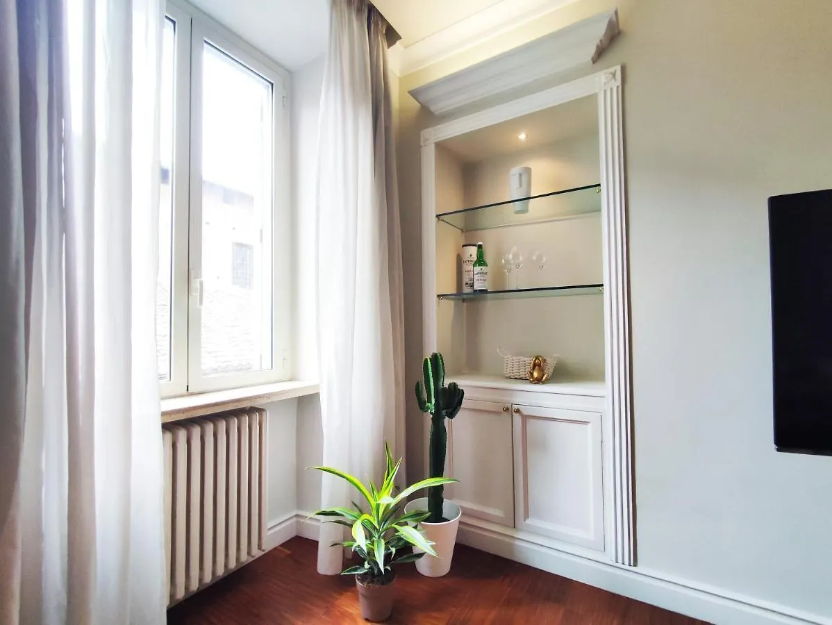 Domus Equizia Apt - Colosseum Róma Apartman
