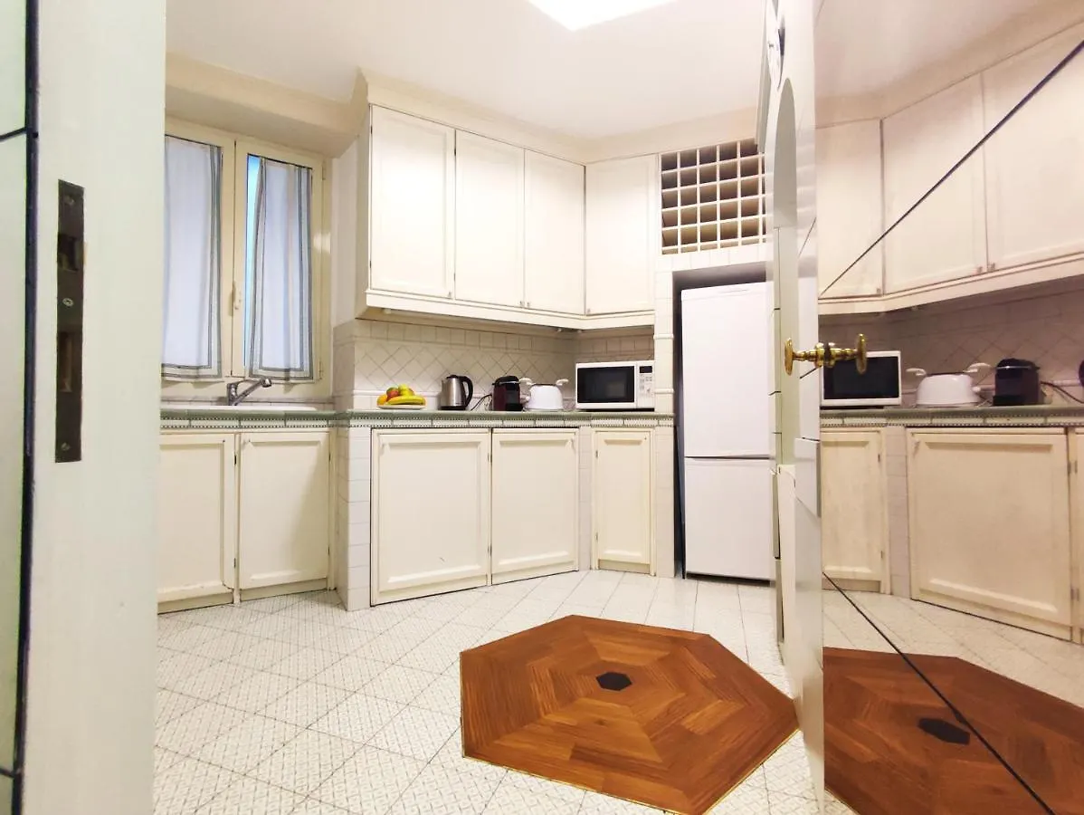 Apartment Domus Equizia Apt - Colosseum Rome